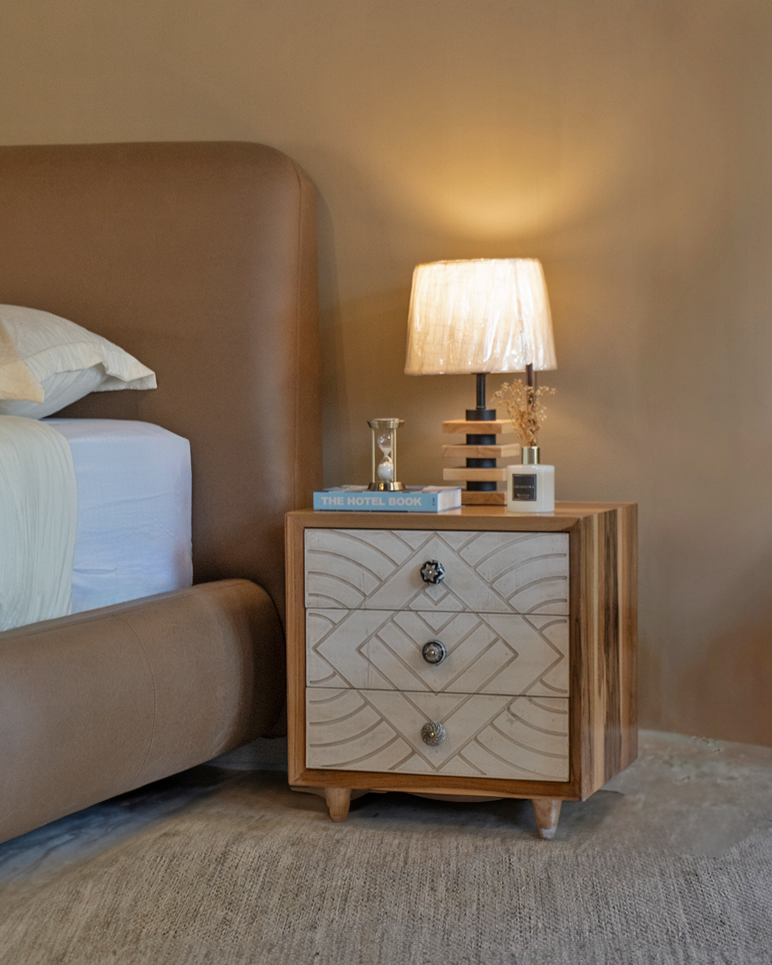 Cama Tapizada Suesca – Diseño Elegante y Personalizable
