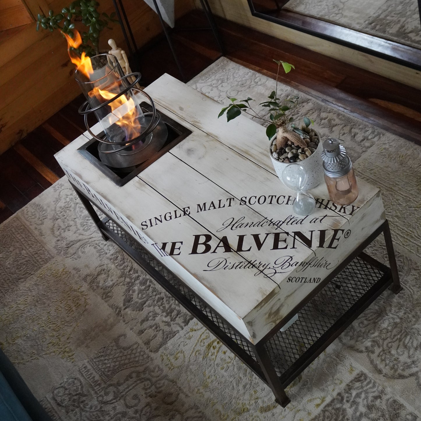 Mesa Decorativa Industrial con Chimenea