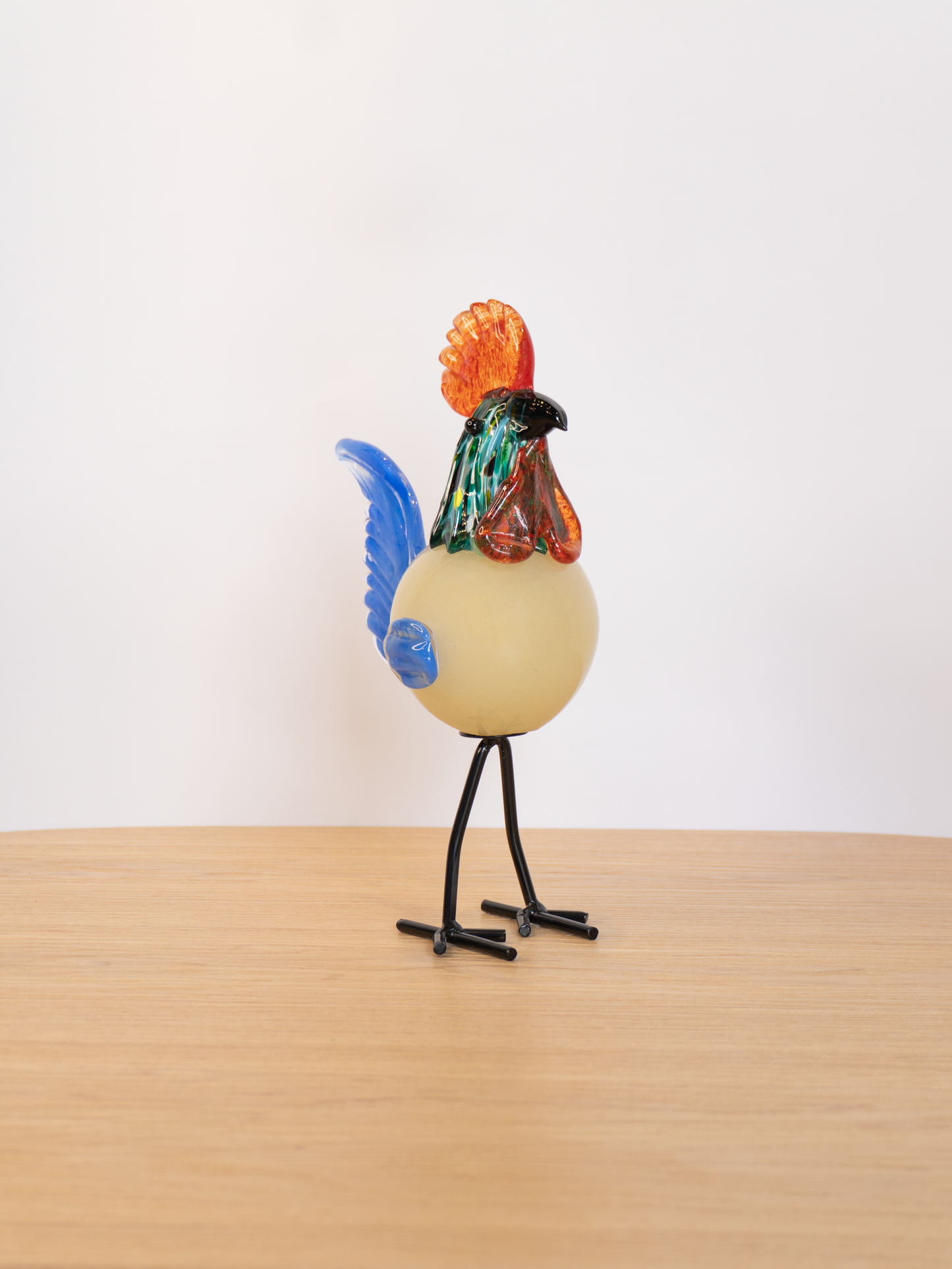 Gallos Decorativos Artesanales en Resina | Figuras Modernas de Colores