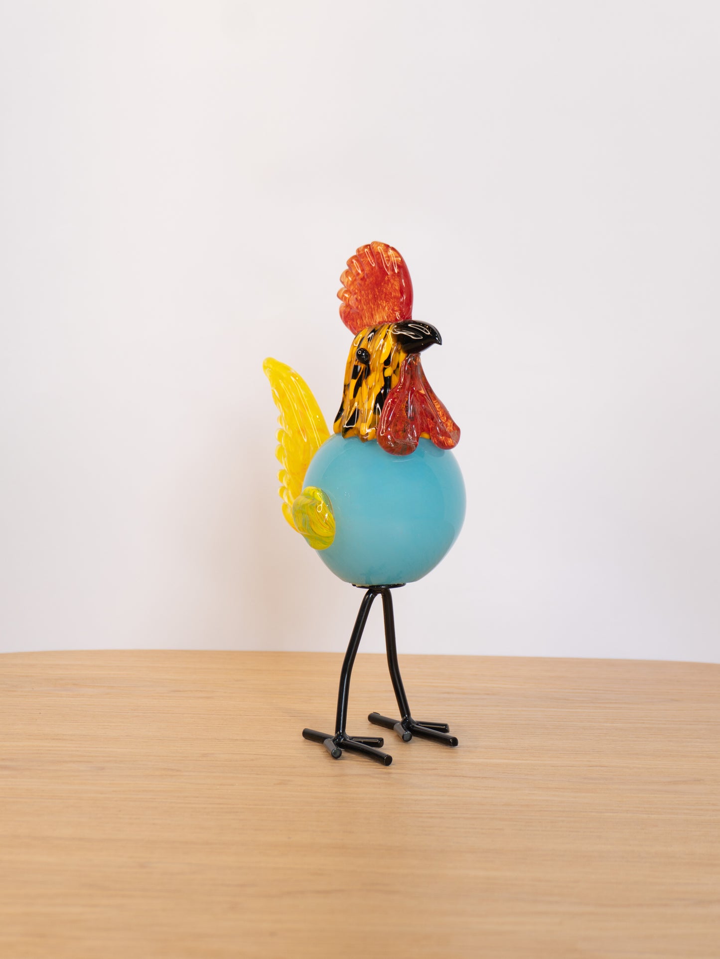Gallos Decorativos Artesanales en Resina | Figuras Modernas de Colores