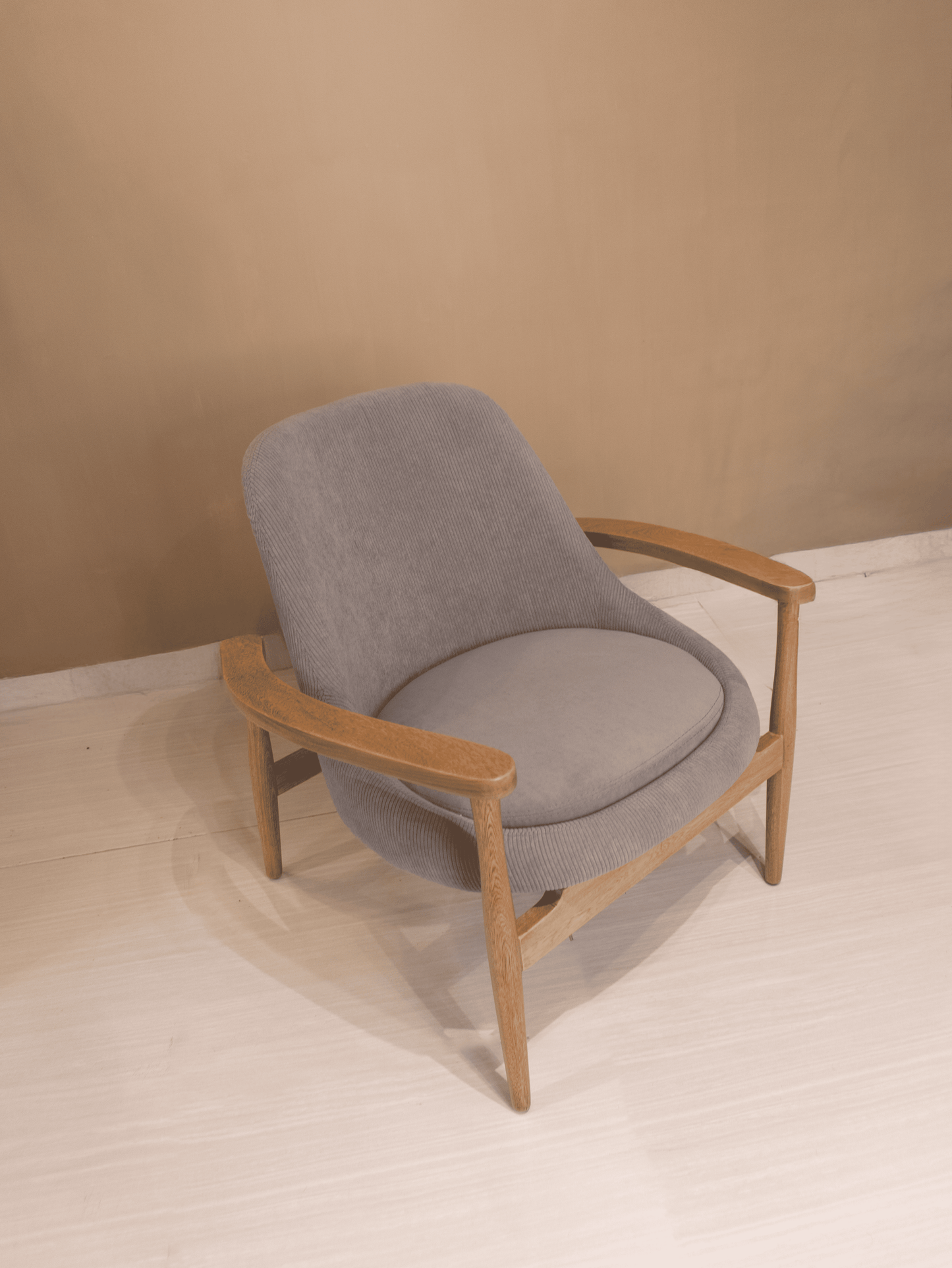 Silla Góndola Tapizada – Diseño Curvo Para Sala o Estudio