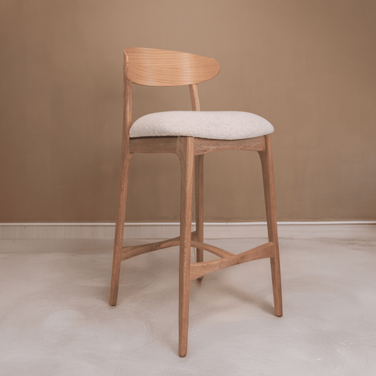 Silla de Barra Sierra – Madera Natural y Diseño Moderno para Cocinas y Bares