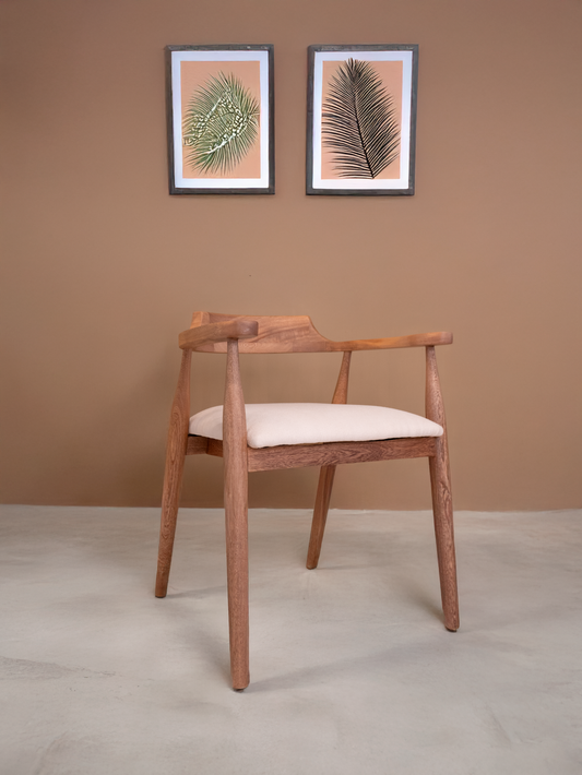Silla Andina en Madera Natural – Diseño Artesanal para Comedor