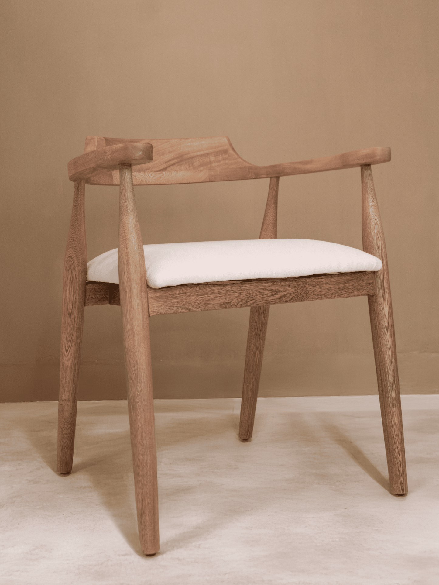 Silla Andina en Madera Natural – Diseño Artesanal para Comedor