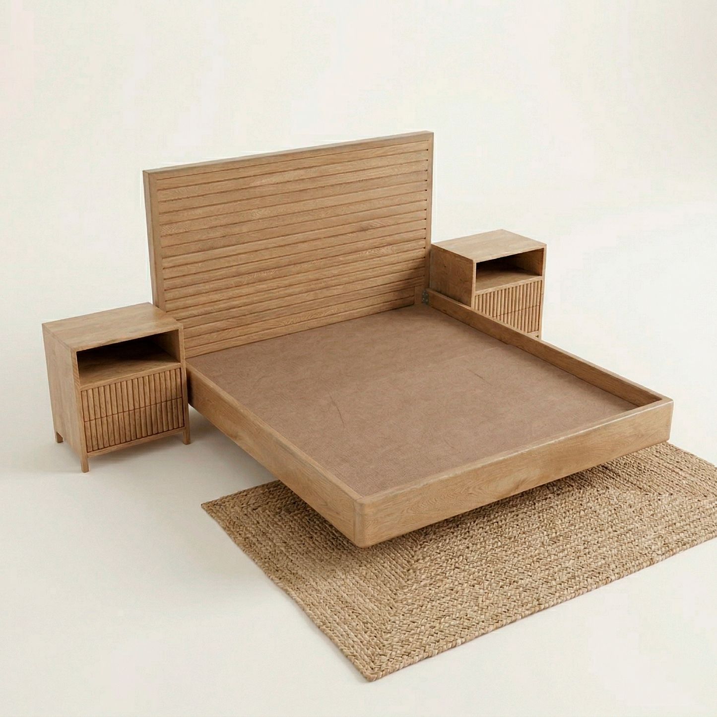 Cama moderna en madera maciza con nocheros | Modelo Bahía