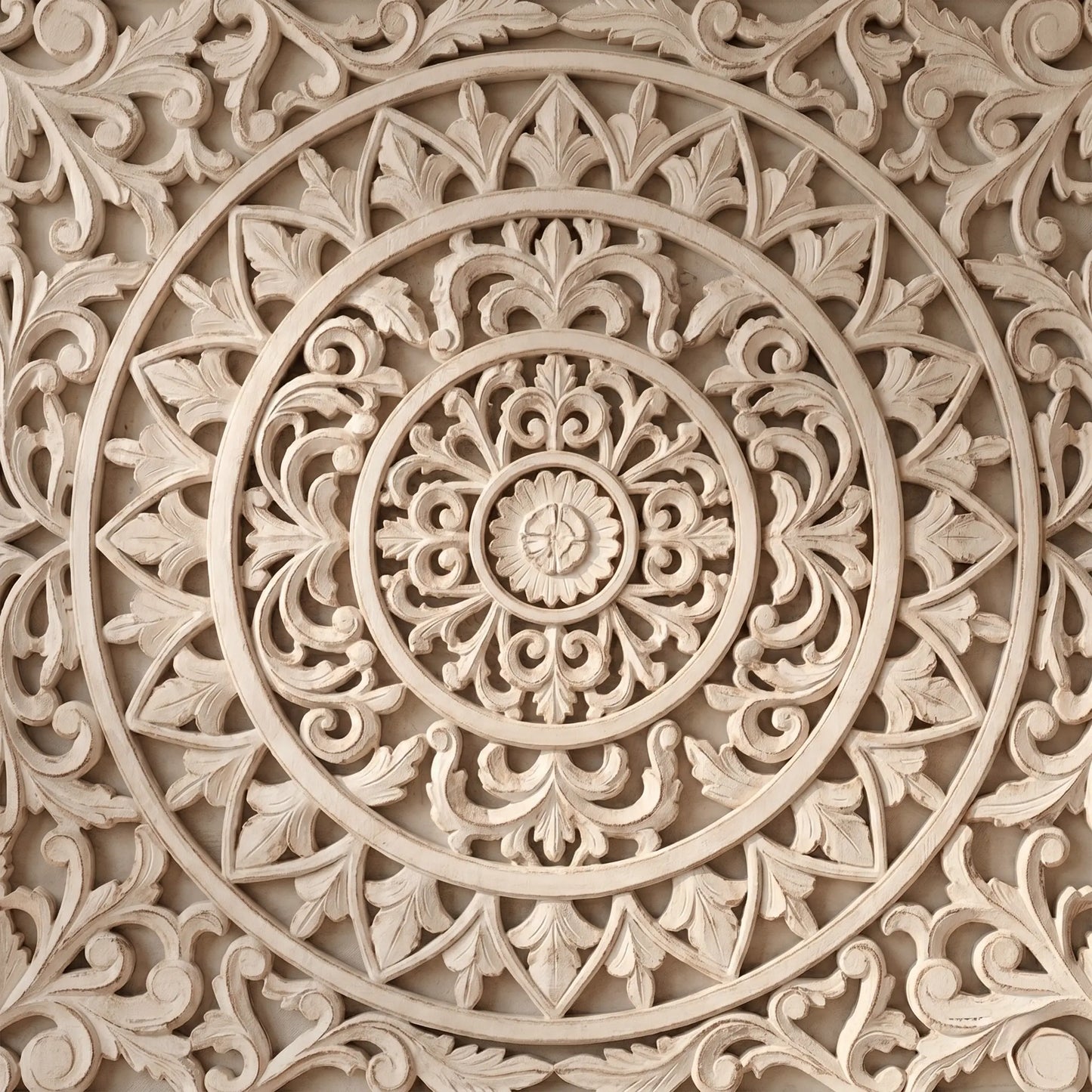 Mandala horizontal para cabecero de cama tallada en madera.