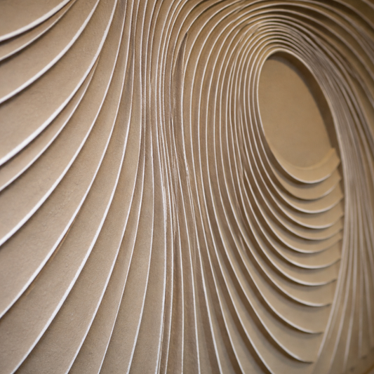 Cuadro Relieve Espiral – Arte Abstracto en Tonos Arena