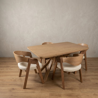 Mesa de comedor Pulpo en roble con tapa enchapada y sillas Alfa, vista del juego — Loft Mobiliario