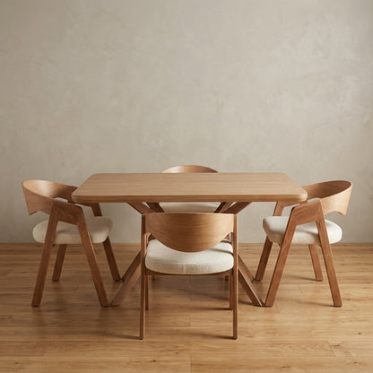 Juego de comedor en roble: mesa Pulpo 140×190 con tapa enchapada y 4 sillas Alfa, en ambiente — Loft Mobiliario