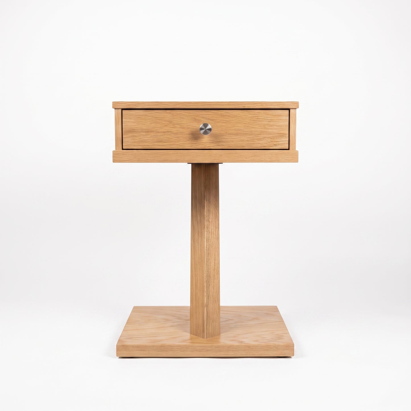 Mesa de noche Andina en madera natural, vista frontal — Loft Mobiliario