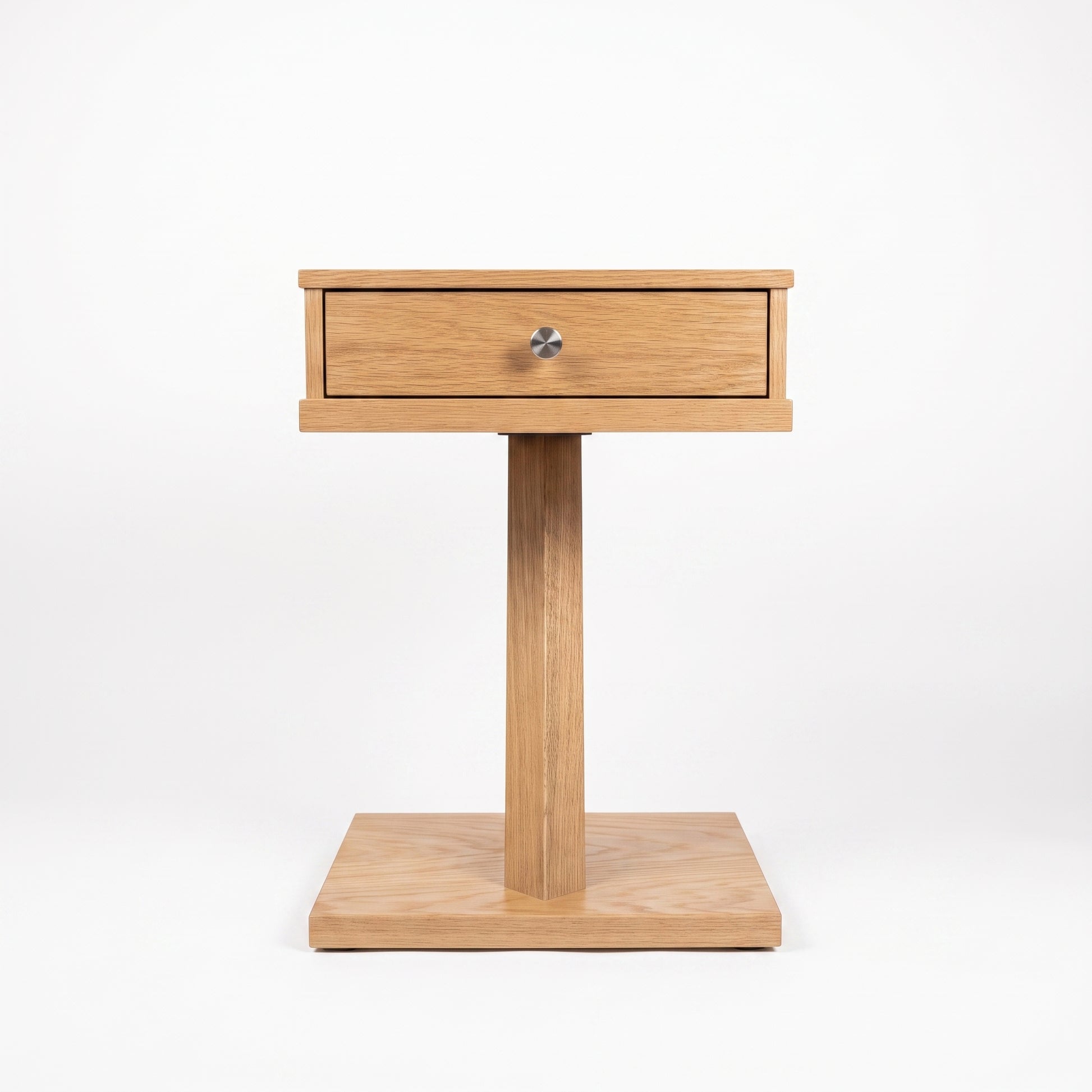 Mesa de noche Andina en madera natural, vista frontal — Loft Mobiliario