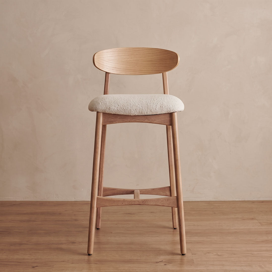 Silla de Barra Sierra – Madera Natural y Diseño Moderno para Cocinas y Bares