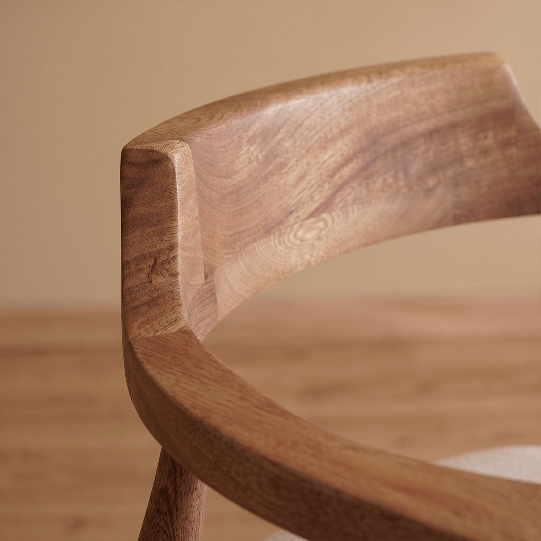 Silla Andina en Madera Natural – Diseño Artesanal para Comedor