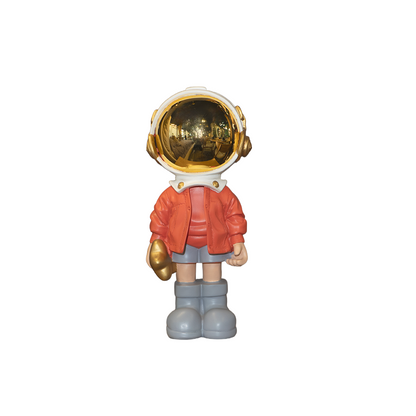 Figura Decorativa de Astronauta en Resina con Casco Dorado – Diseño Moderno