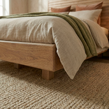 Cama moderna en madera maciza con nocheros | Modelo Bahía