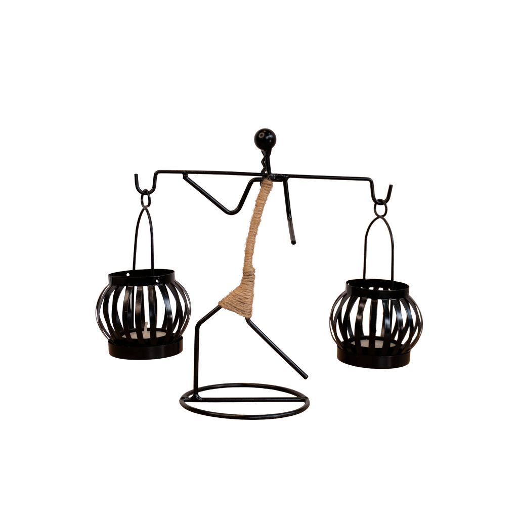 Candelabro artesanal doble en metal negro | Diseño decorativo con cuerda natural