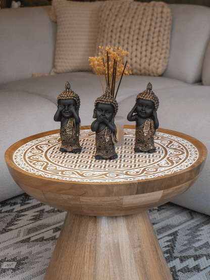 Mesa Tallada Nativo en Roble Macizo – Diseño Redondo Artesanal Colombiano
