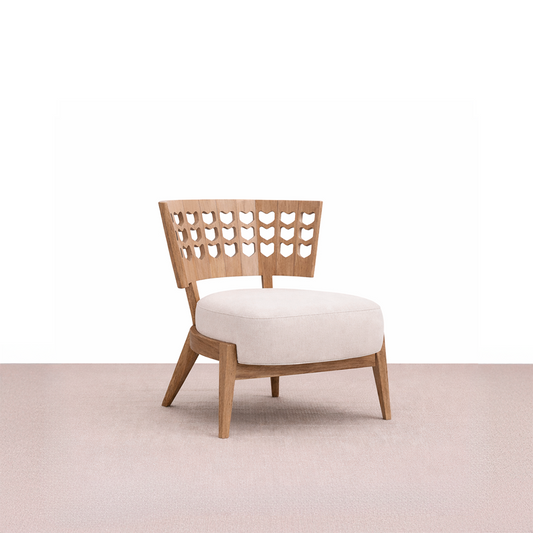 Silla Amero – Diseño en Madera con Respaldo Tallado